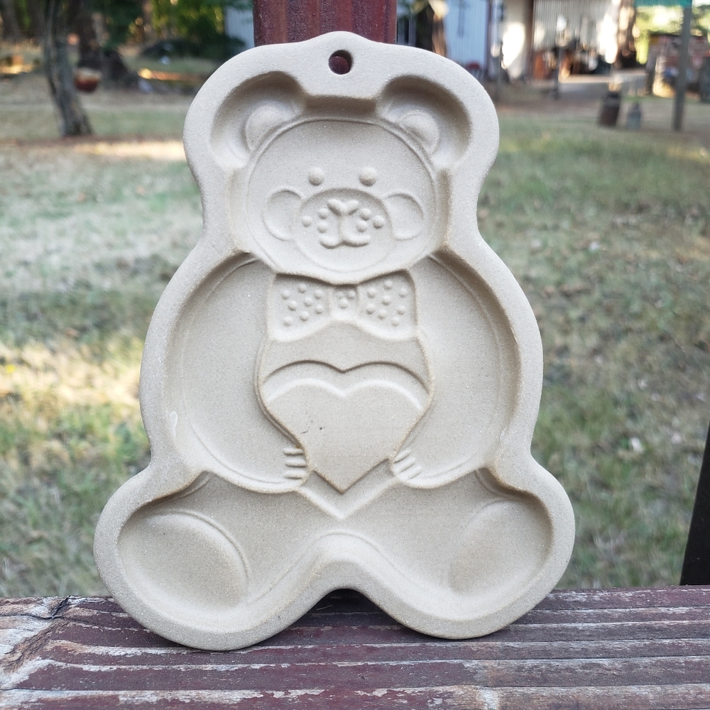 1991 The Pampered Chef Stoneware Teddy Bear Cookie Mold - USA